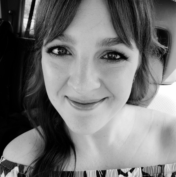 Meet your Posher, Lana - Picture 4 of 4